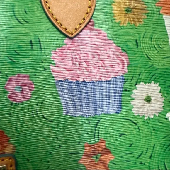 Rare DOONEY & BOURKE Kelly Green Cupcake Print Coated Canvas Limited Ed Satchel - Picture 14 of 15